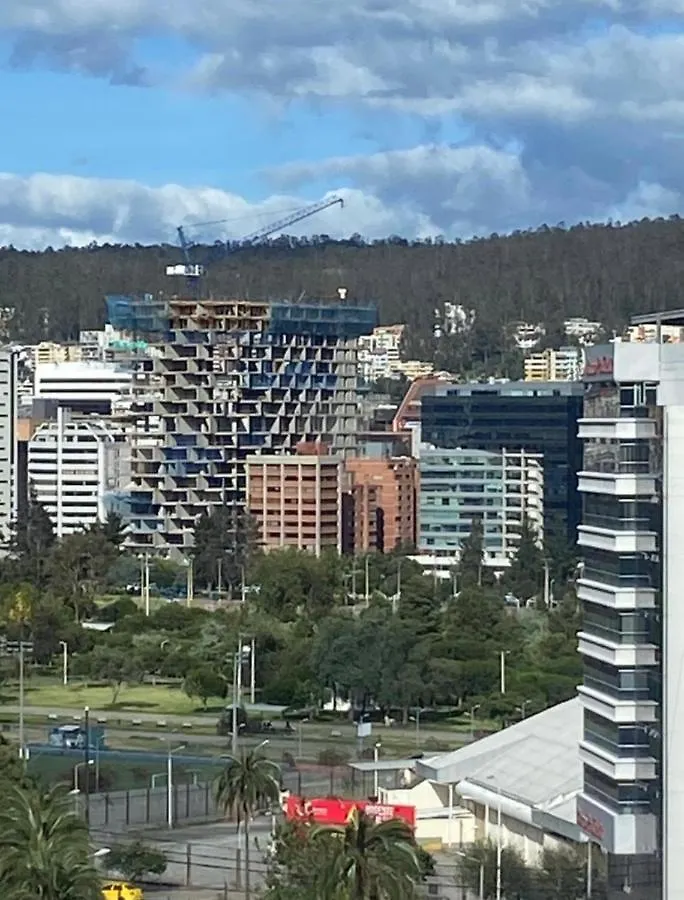 Appartement Suite Amoblada Con Aparcamiento Privado Excelente Vista Y Ubicacion! Sector La Carolina Quito Ecuador