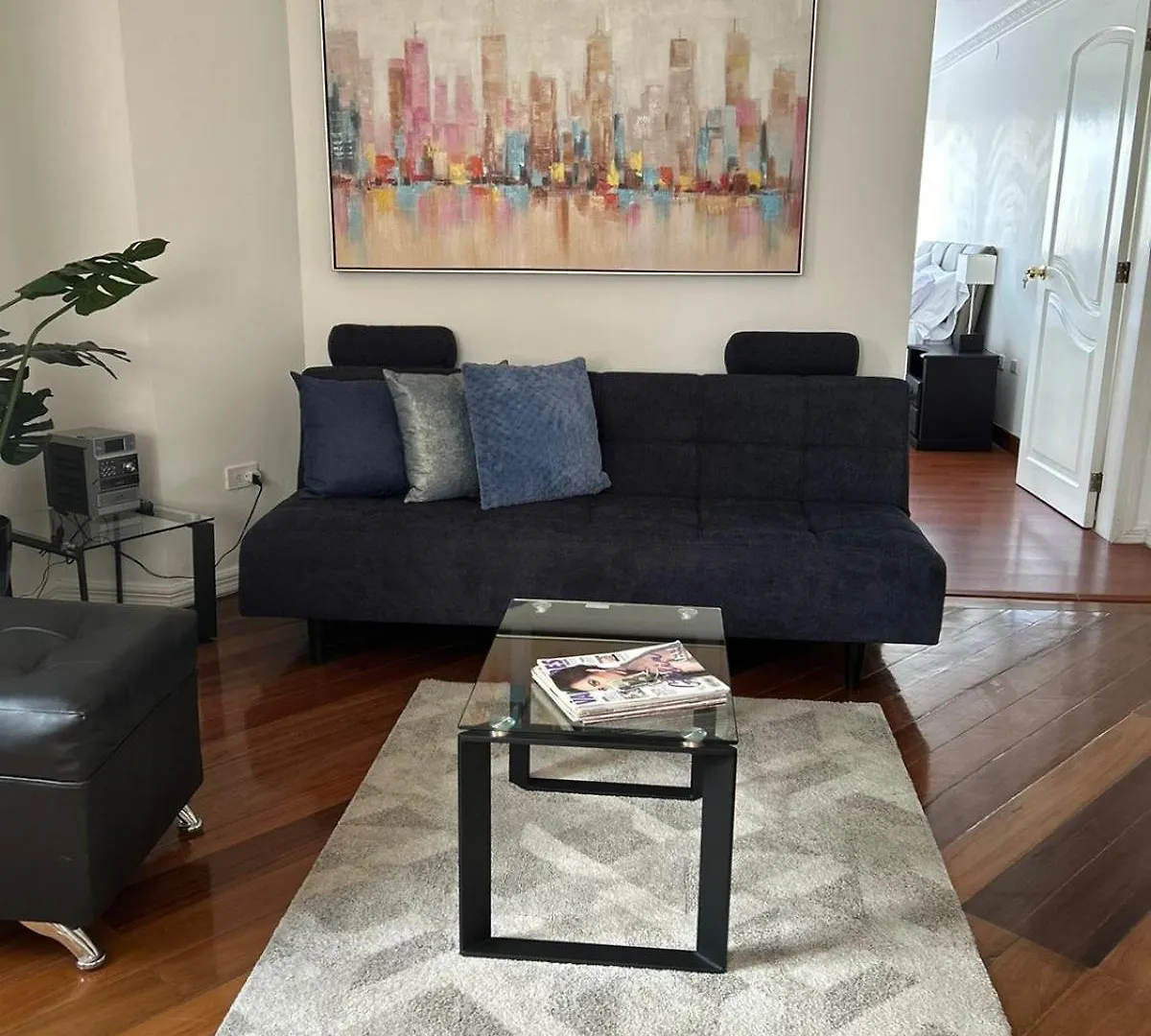 Suite Amoblada Con Aparcamiento Privado Excelente Vista Y Ubicacion! Sector La Carolina Κίτο 0*,